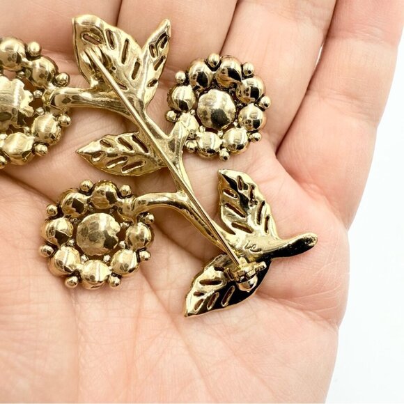 Liz Claiborne Green Rhinestone Seed Pearl Flower Spray pin brooch Gold Tone LC - Picture 5 of 7